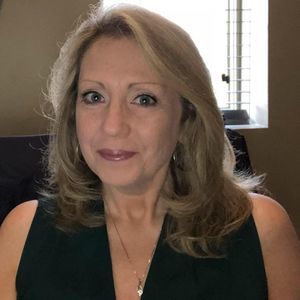 Meet your Posher, Debi